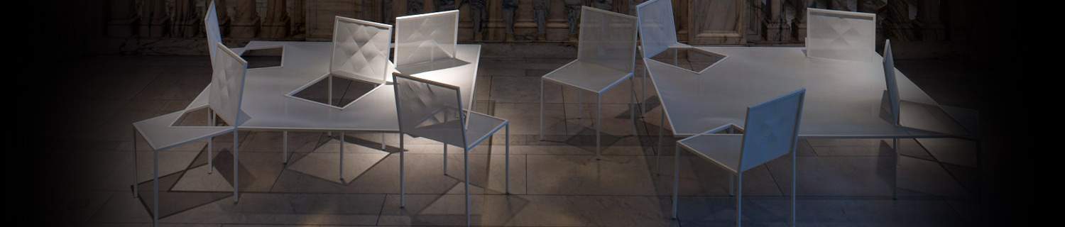 Installation MIMICRY CHAIRS par NENDO au Victoria & Albert Museum