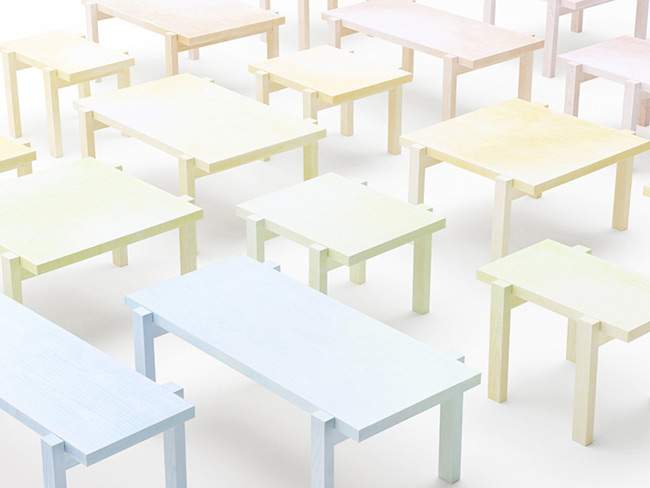 Installation COLORED PENCIL TABLE par NENDO à la Biennale du Design 2013