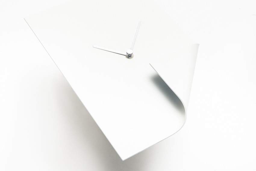 Horloge design BLANK PAGE par Sam BARON