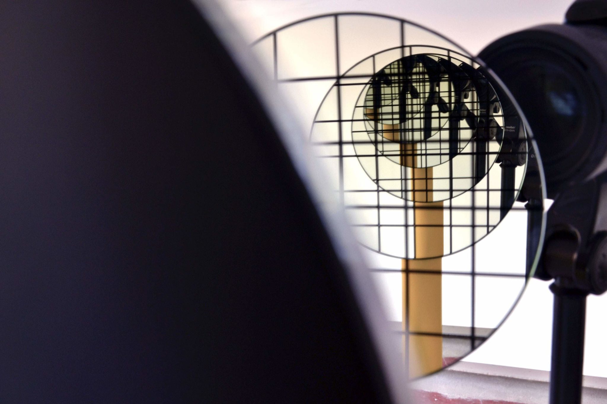 MIRROR MIRROR « UN REGARD SUR NOTRE SOCIETE » – Alain GILLES